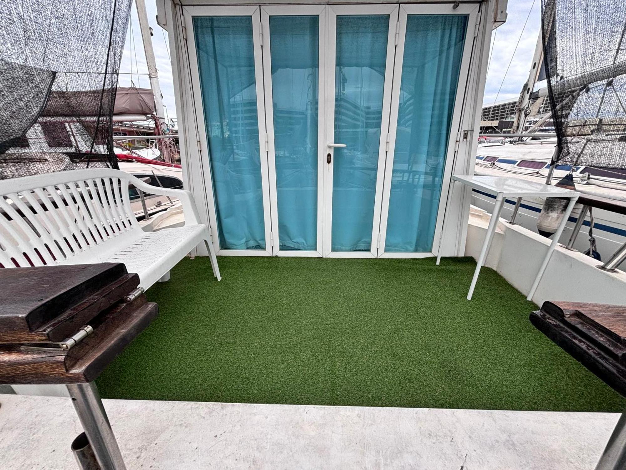 Wonderful Boat For Families And Friends 호텔 산트 아드리아 데 베소스 외부 사진